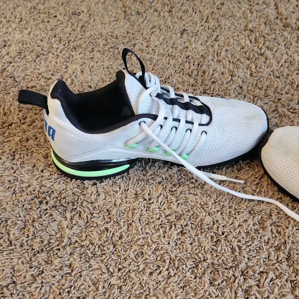 Puma Mens Axelion Refresh Size 6.5 White with green trim